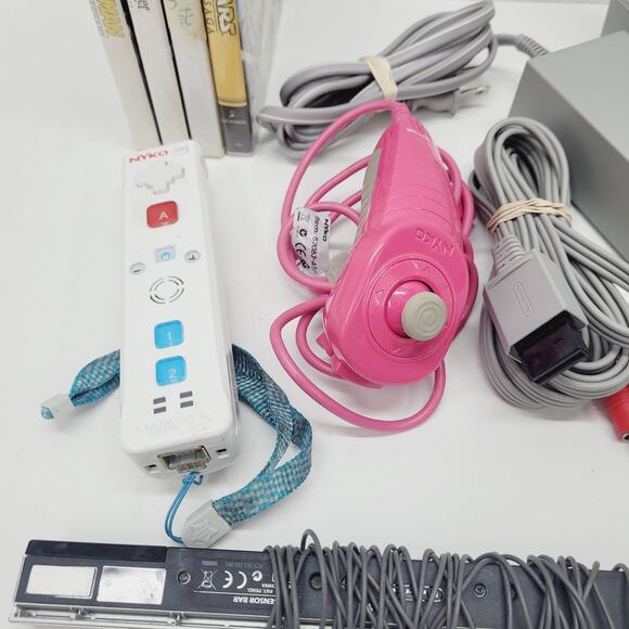 Nintendo Wii System Console (RVL-001) off brand Controller Nunchuck Cords Games - Picture 2 of 13